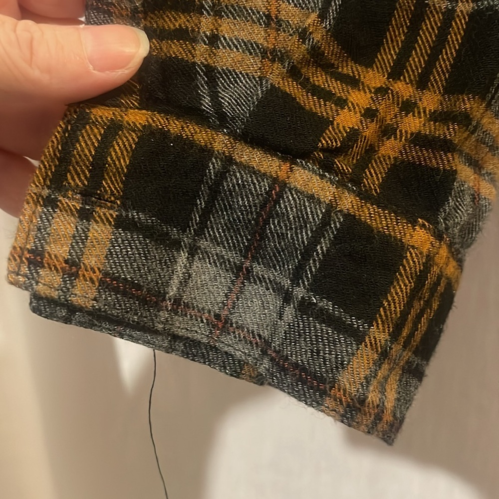 Flannel - Large - Picture 4 of 7